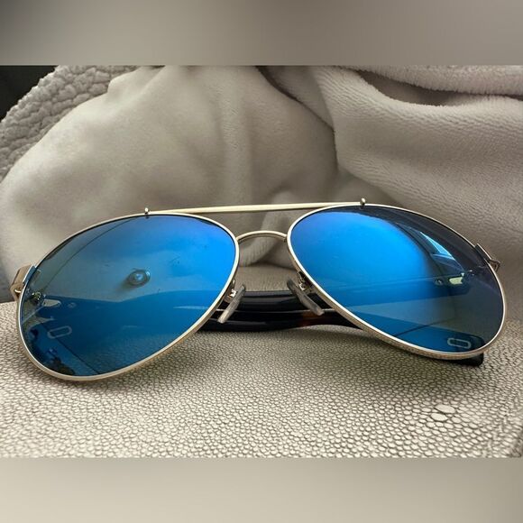 Marc Jacobs Aviator Sunglasses – Timeless & Stylish Unisex Design main image 4